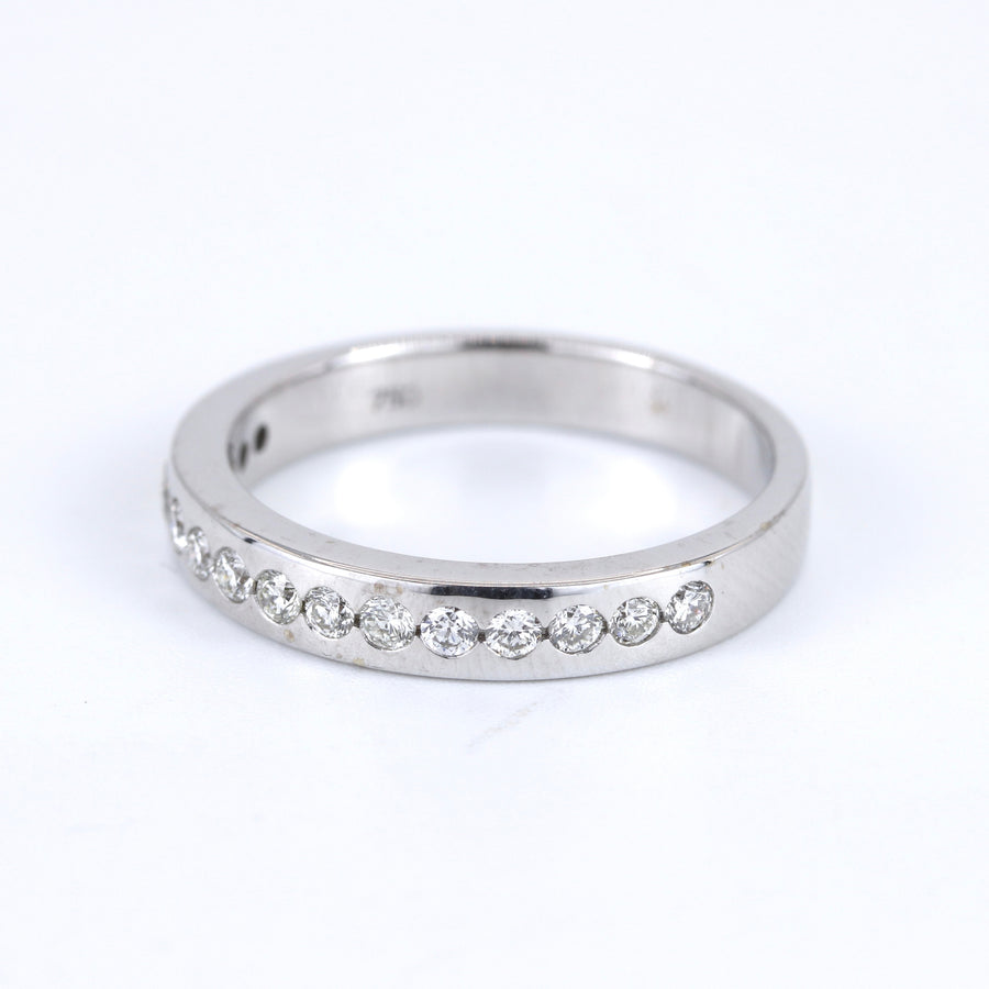 18K White Gold Diamond Ring (DET425) – Pre-Loved