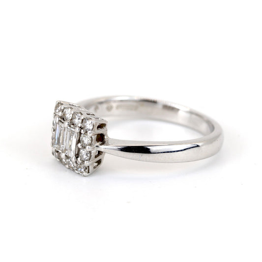 18K White Gold Diamond Ring