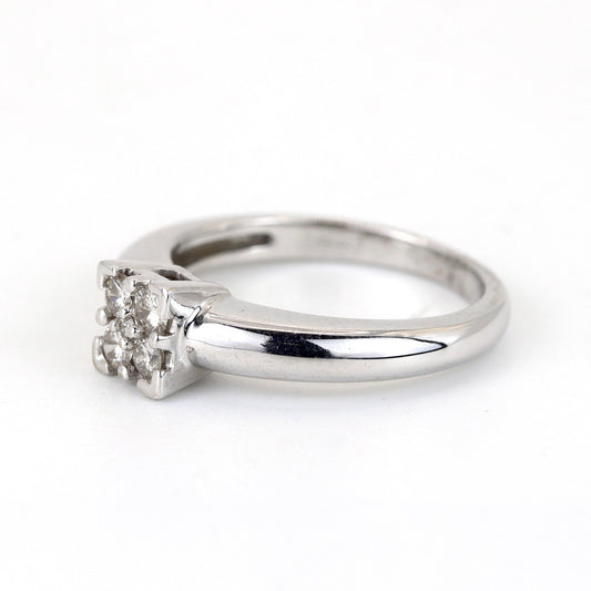 18K White Gold Diamond Ring