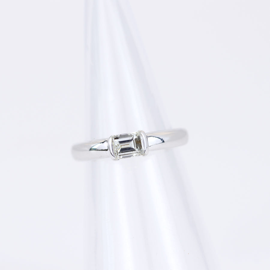 18K White Gold 0.30ct Diamond Ring (DR676) – Pre-Loved