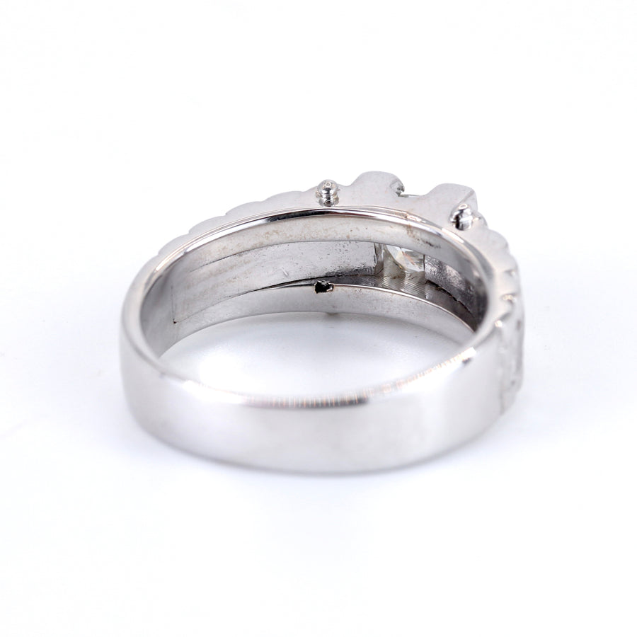 18K White Gold Diamond Ring (SIG54) – Pre-Loved