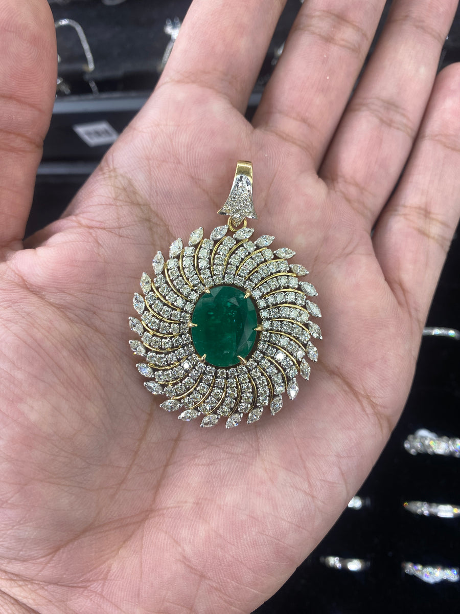 18K Gold 13.35ct Emerald & Diamond Pendant – Pre-Loved