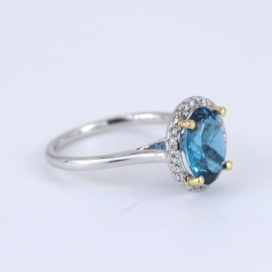 18K White & Yellow Gold 2.15ct Blue Topaz & Diamond Ring