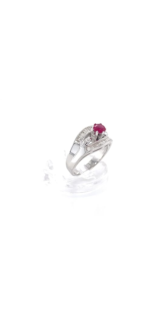 18K White Gold 0.50ct Ruby & Diamond Ring – Pre-Loved