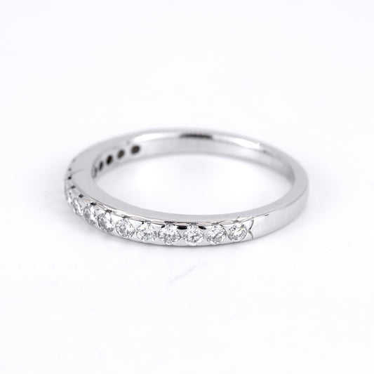 18K White Gold Diamond Ring