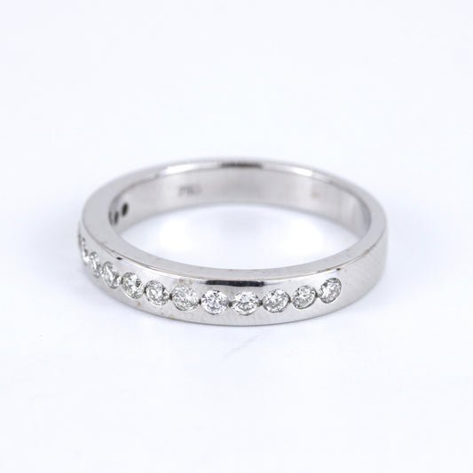 18K White Gold Diamond Ring
