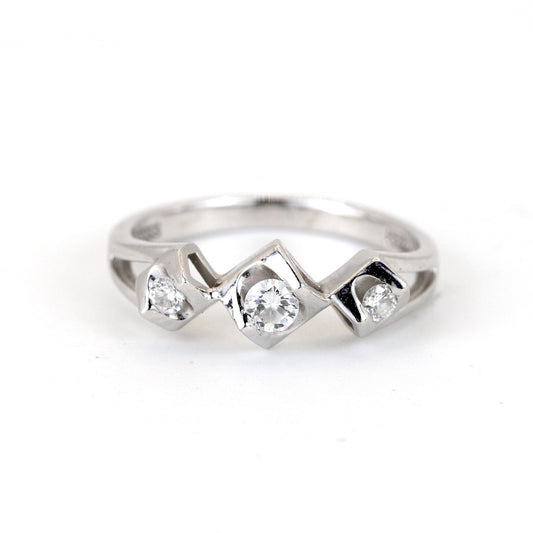 14K White Gold Diamond Ring
