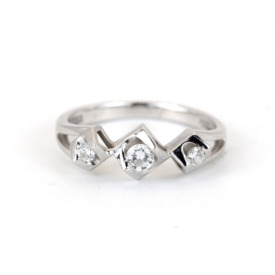 14K White Gold Diamond Ring