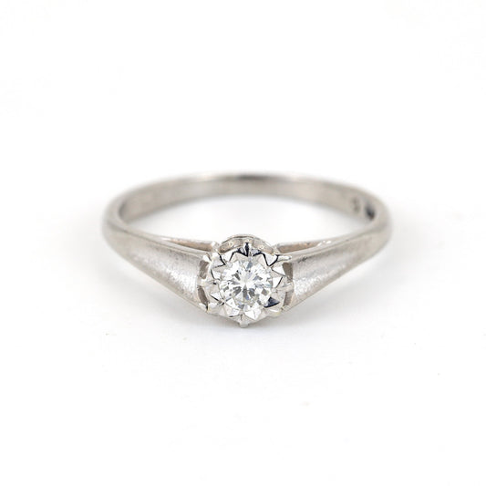 18K White Gold Diamond Ring