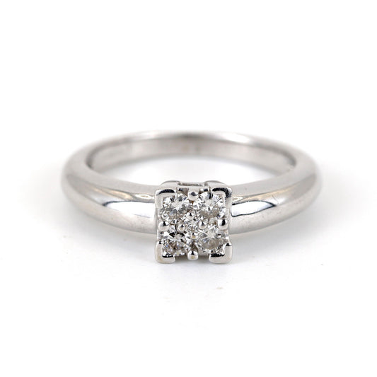 18K White Gold Diamond Ring