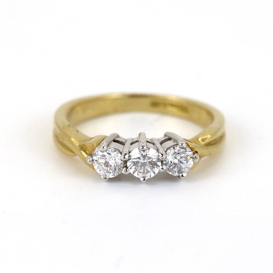 18K White & Yellow Gold Diamond Ring – Pre-Loved