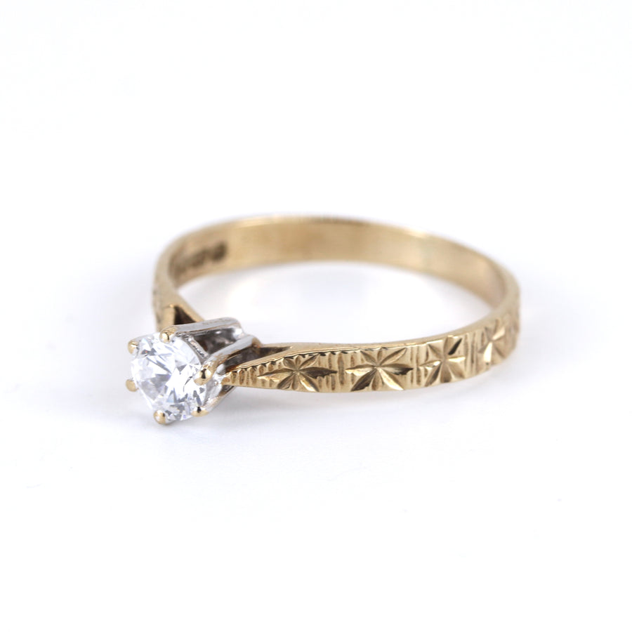 9K White & Yellow Gold Cubic Zirconia Ring – Pre-Loved