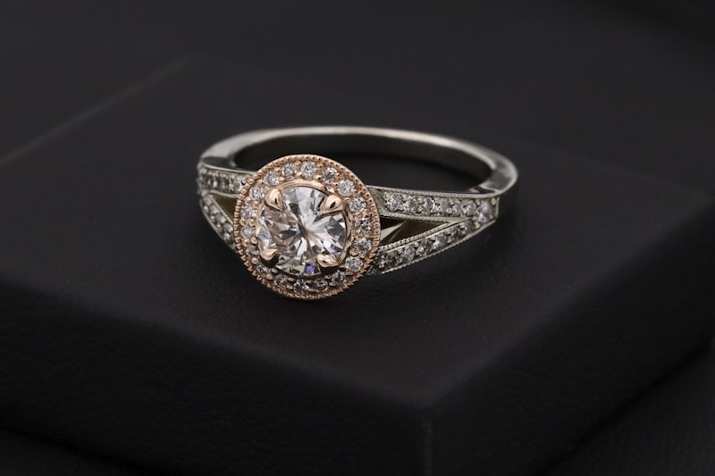 Diamond Halo Ring - 18ct Yellow Gold